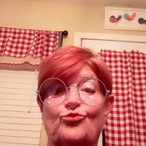 Meet your Posher, Sheila